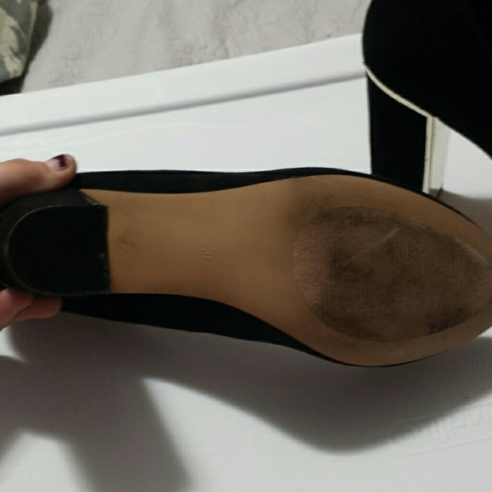 Woman's heels - Picture 3 of 3